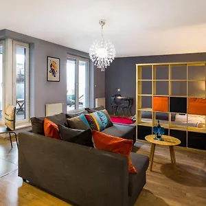 https://designomania-apartments-nadwislanska-11.krakowhotelspoland.com
